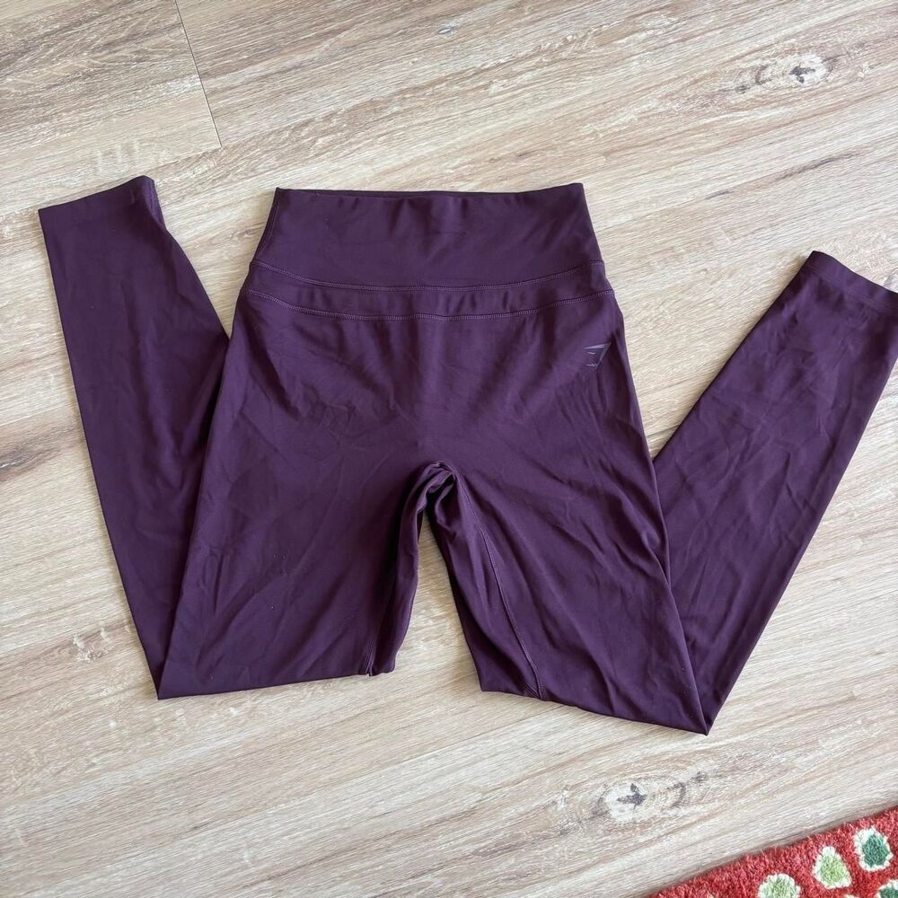 Gymshark Women's Purple and Burgundy Leggings